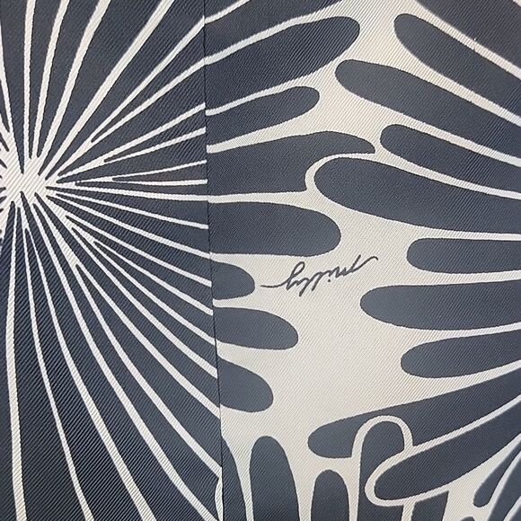 An Original Milly Of New York Elegant Black and Cream  Women's Top Size 2 - Picture 8 of 13